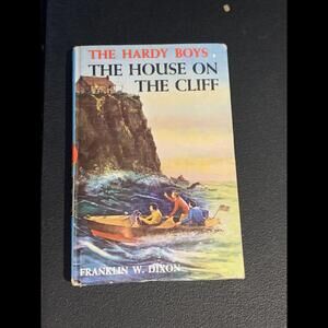 Hardy Boys Vintage Book 2: The House On The Clift